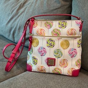 EUC Dooney & Bourke lollipop crossbody bag